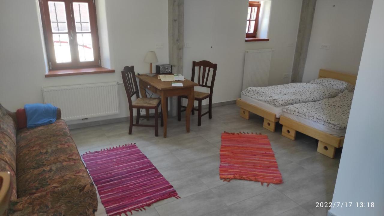 Holiday Farmhouse Skvor Robidisce Bagian luar foto