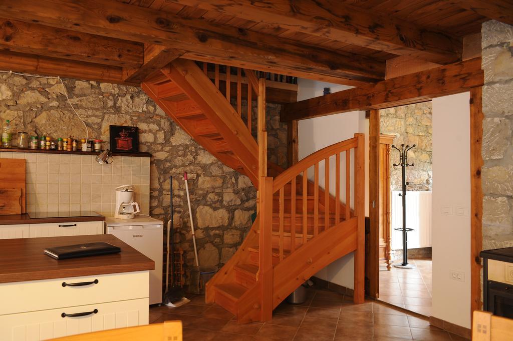 Holiday Farmhouse Skvor Robidisce Bagian luar foto